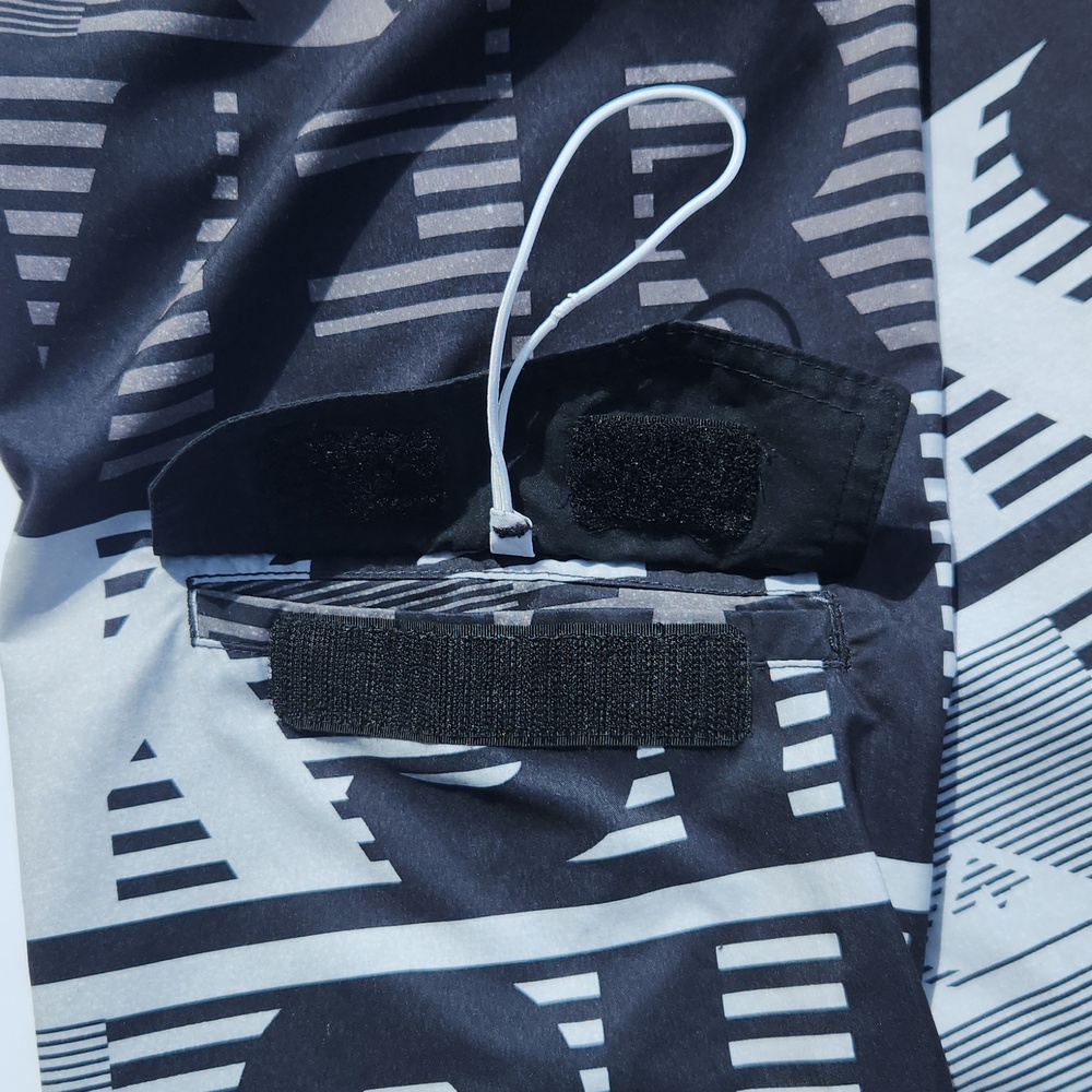 Quiksilver Board Shorts Men's Size M - Grey and Black - Picture 8 of 16